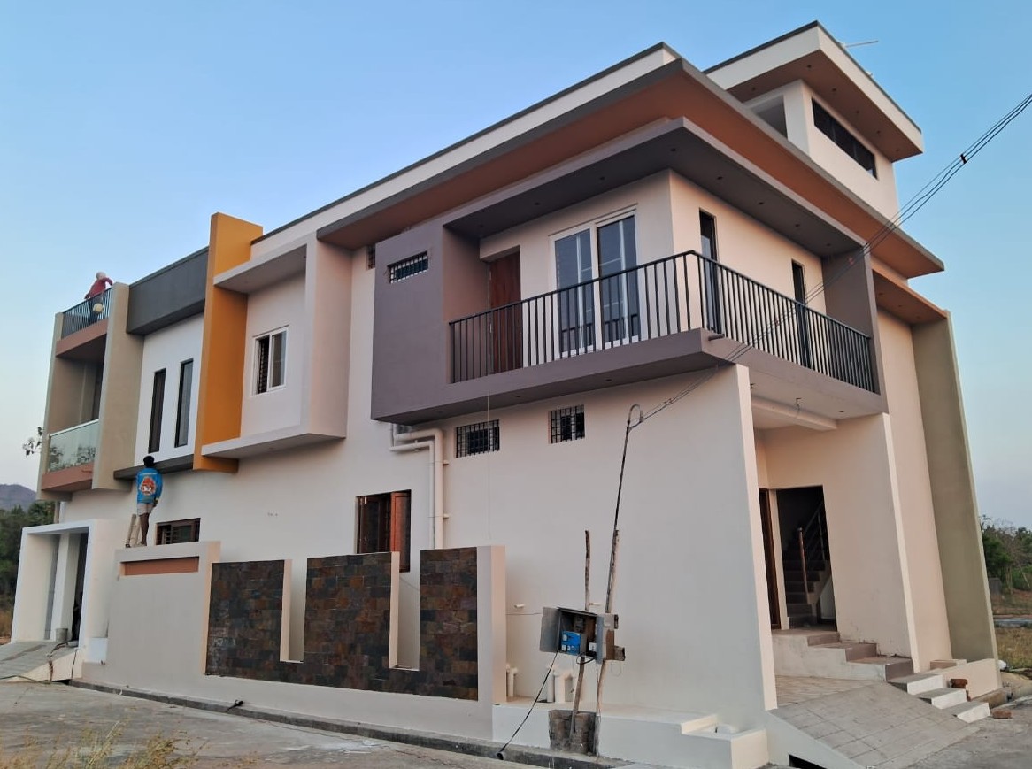Varam Construction Small
